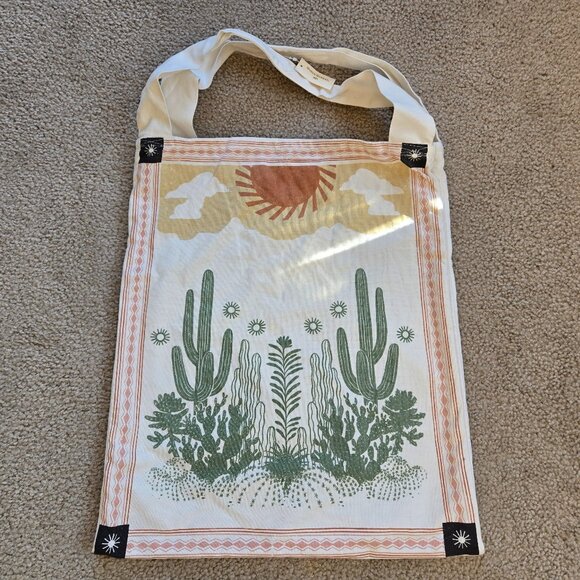 Handbags - NWT Cotton Cactus Saguaro Desert SunTote Bag